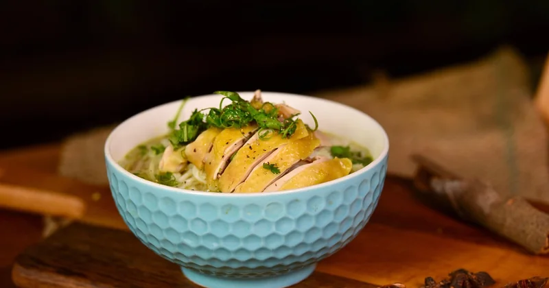 Les plats qui structurent vraiment une journée vietnamienne